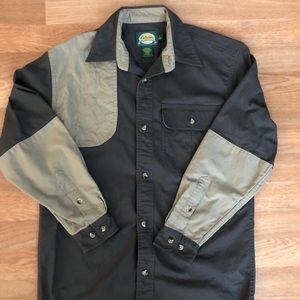 Cabelas long sleeve right handed shooting shirt